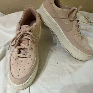 Nike Air Force-1 Sneakers